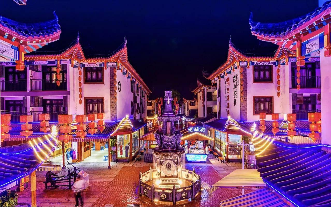 徜徉古城,吕文扬的土家风情之旅_女儿_传统_文化