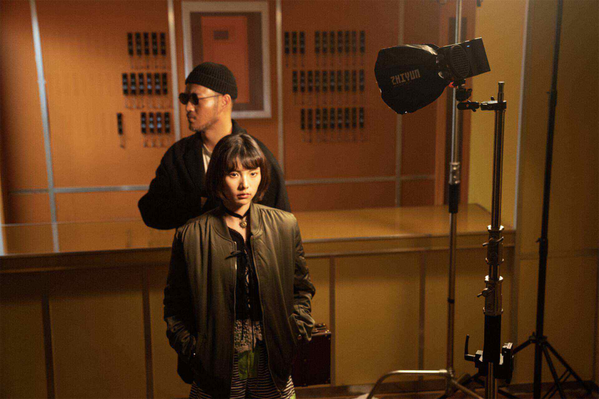 智云写趣cx100发布:轻便 100w,智云补光灯颠覆创作体验_用户_供电