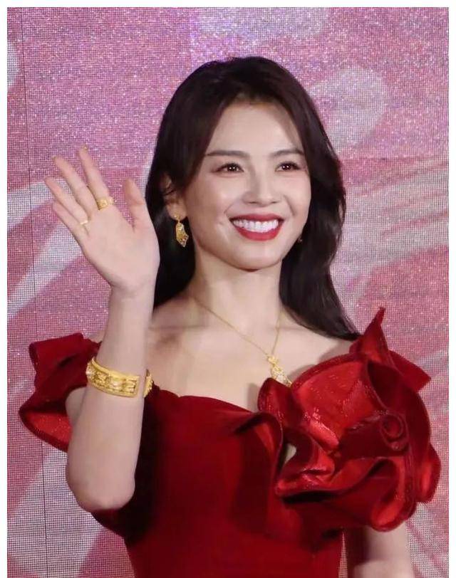 刘涛烤瓷牙后遗症曝光,揭开明星们假牙的真相!_牙齿_影响_剧中