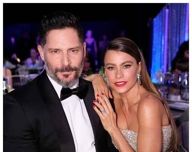 性感女星变身单身富婆,甩掉鲜肉丈夫,放飞自我_索菲亚·维加拉_成为了