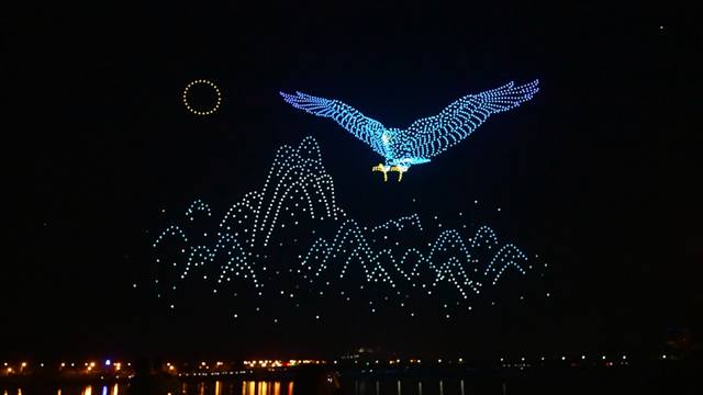 低空经济展翅高飞|大漠大让无人机灯光秀变得更美更简单_编队_数字