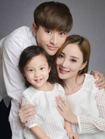 藏了这么长时间,怪不得贾乃亮能翻红_李小璐_贾珊_舆论