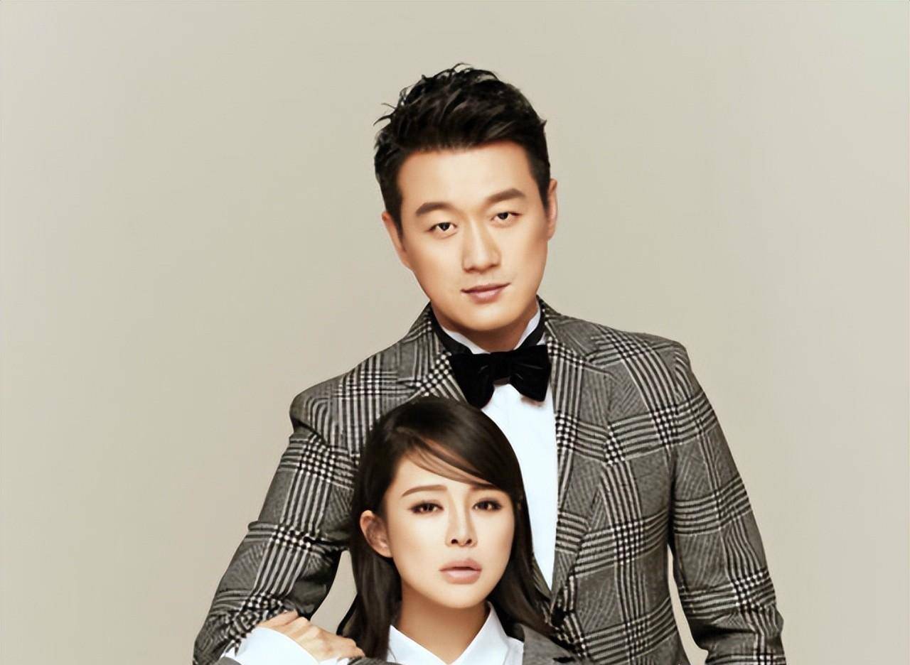 娱乐圈"最强师生恋",让老师8年生3孩子,如今一家五口其乐融融_佟大为