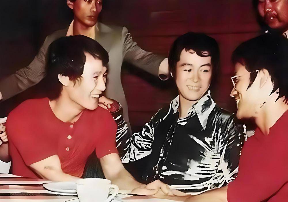 陈惠敏:我和李小龙握手的时候,就知道他的功夫很厉害