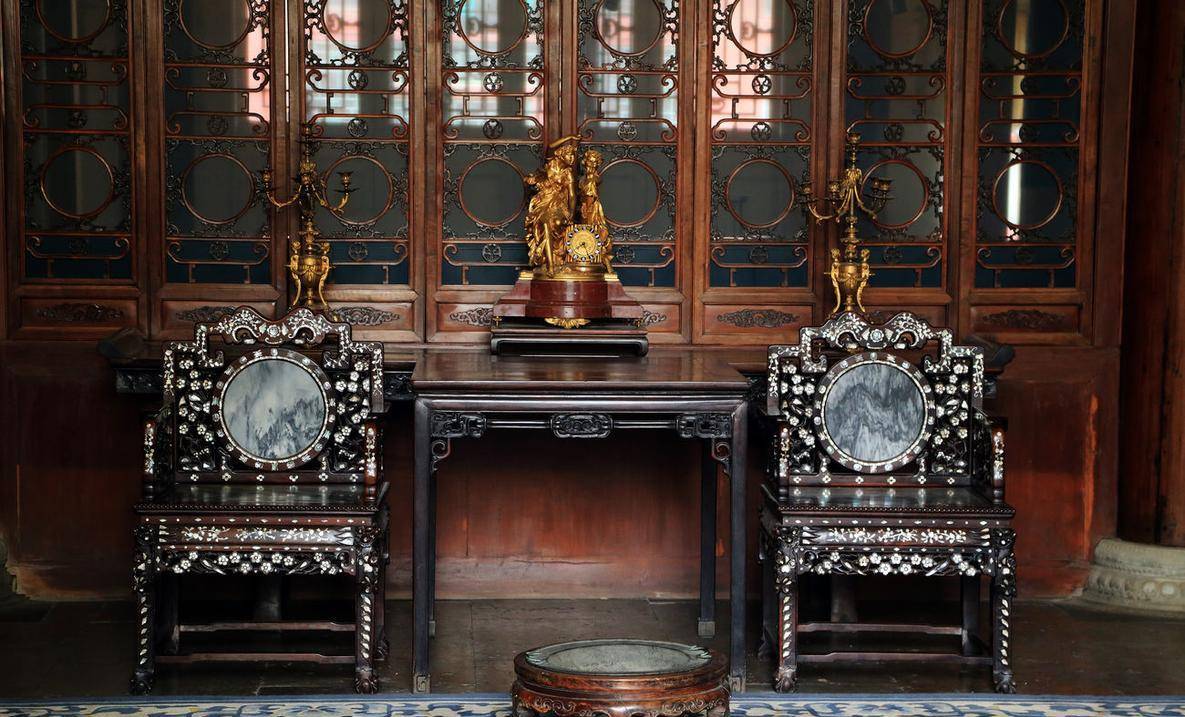 一篇文章带您全面了解和珅的家_时候_寓意_窗户