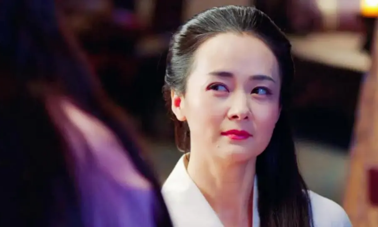 演员陈依莎:24岁入行,出道26年零绯闻,50岁有夫有儿幸福美满_发展