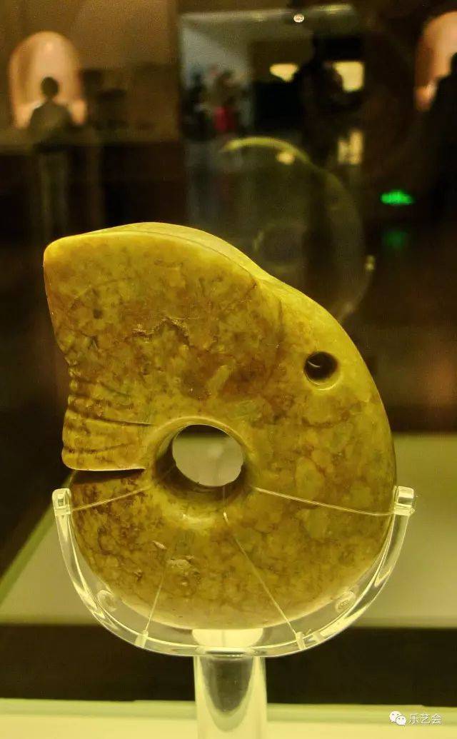 玉器的万年史诗图卷玉猪龙 红山文化辽宁考古博物馆藏 牛河梁遗址出土