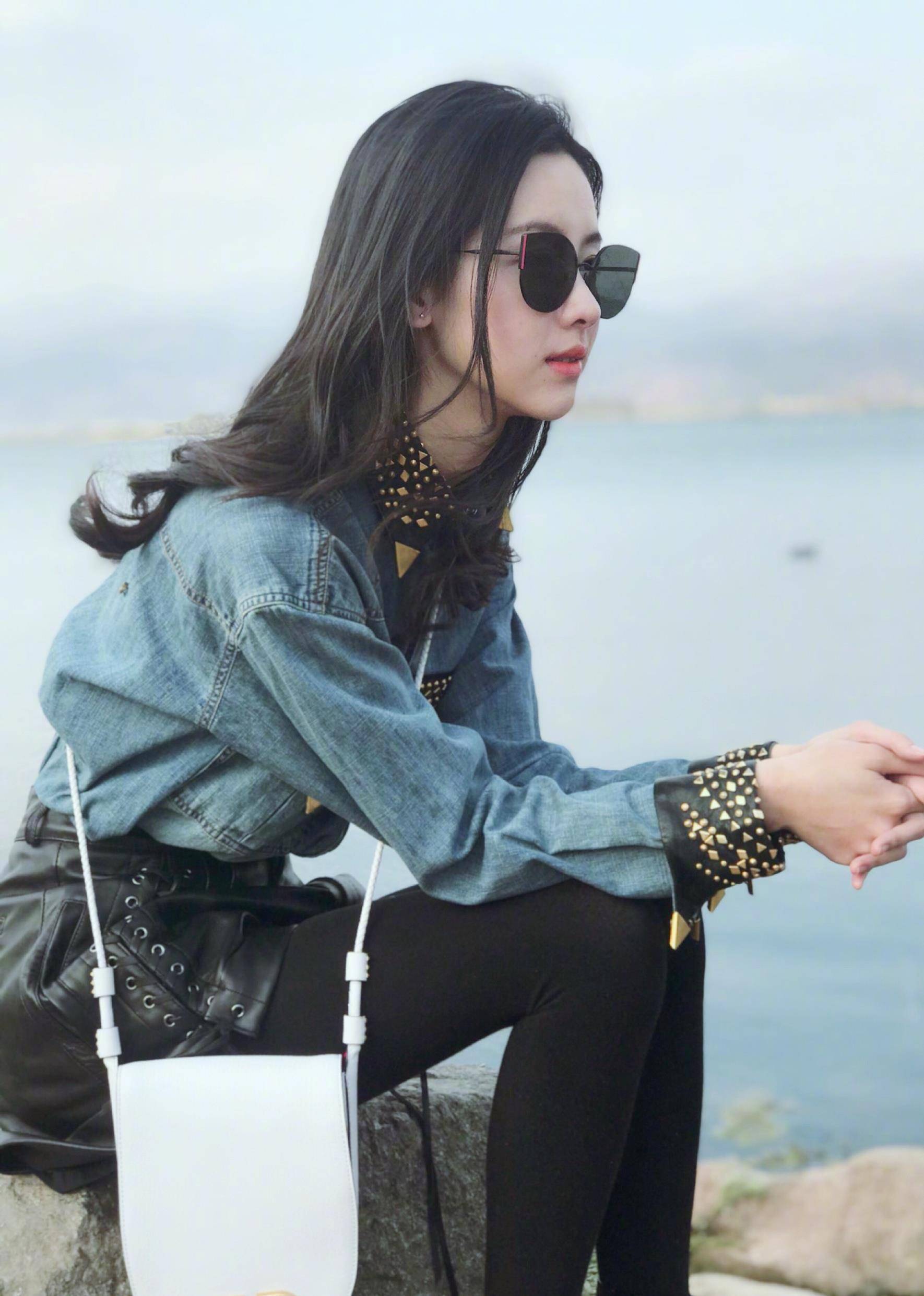 陈都灵易建联最萌身高差,太招人喜欢了!_时尚_衣服_气质