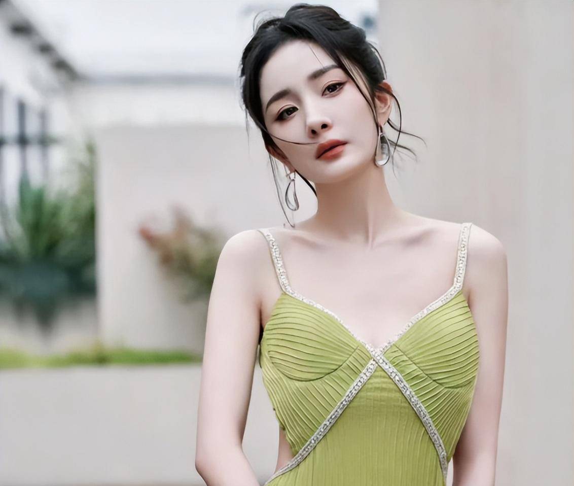 看了杨幂回应解约风波,几句话揭开圈内真实,才知道误会杨超越了_成绩