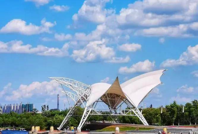 辽宁抚顺一曾经的战犯管理所_抚顺市_山川_红河谷