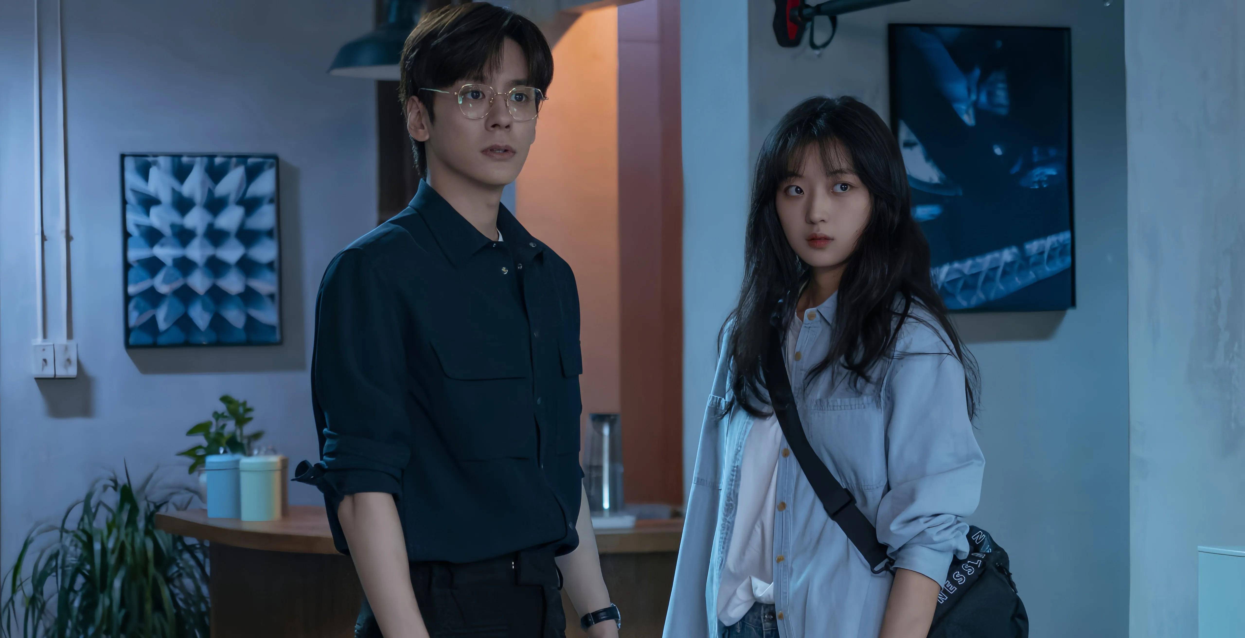 闫妮,蒋欣,范丞丞,关晓彤等主演年代剧《小巷人家》杀青,期待早日相见