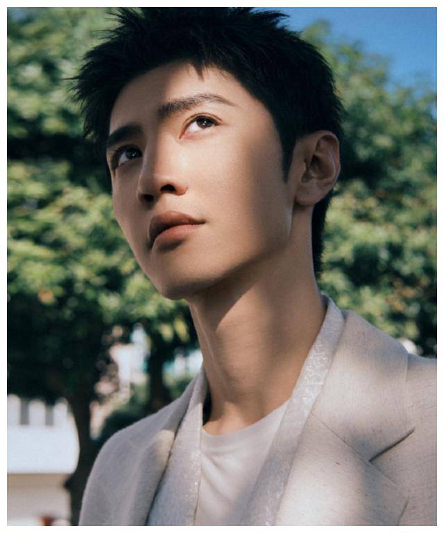 蔡徐坤复出?吴宣仪哭穷?陈哲远不火?马丽沈腾晚?章若楠难火?