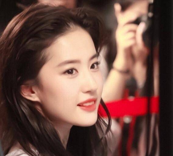 这4位女星的美鼻,哪怕有小缺点也很美_五官_赵丽颖_董洁