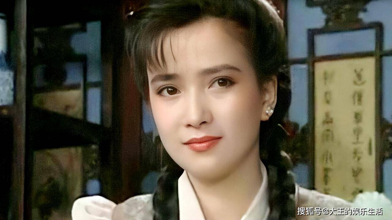 看了60岁何晴的老年状态,我发现:90年代古装第一美人名不虚传_杨洁
