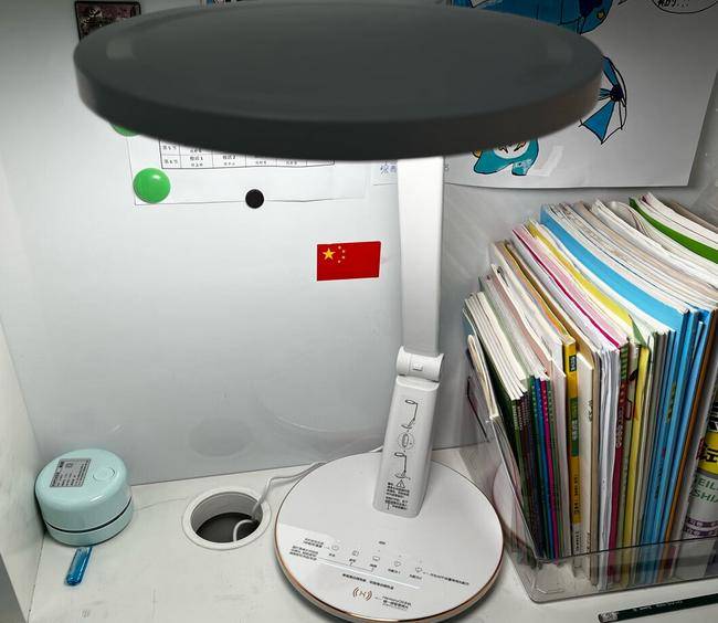 护眼灯买哪种好一点？2024年最全护眼台灯选购攻略