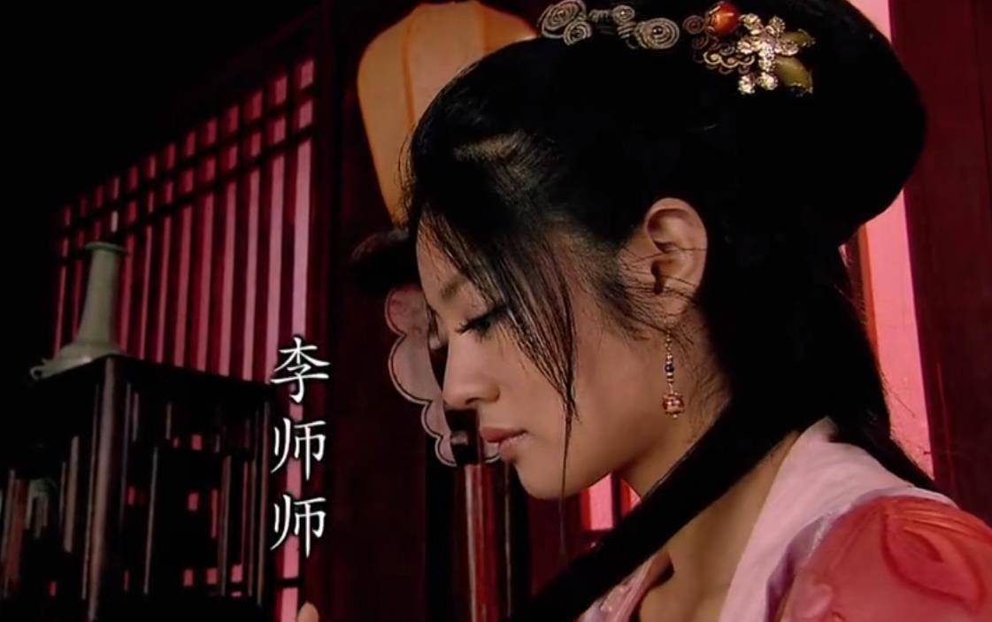 同样演"花魁",把刘亦菲何晴万茜等人放在一起,差别就出来了