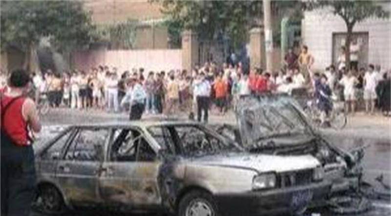 2007年,济南街头发生爆炸,死者为贪官情妇,48小时后贪官落马