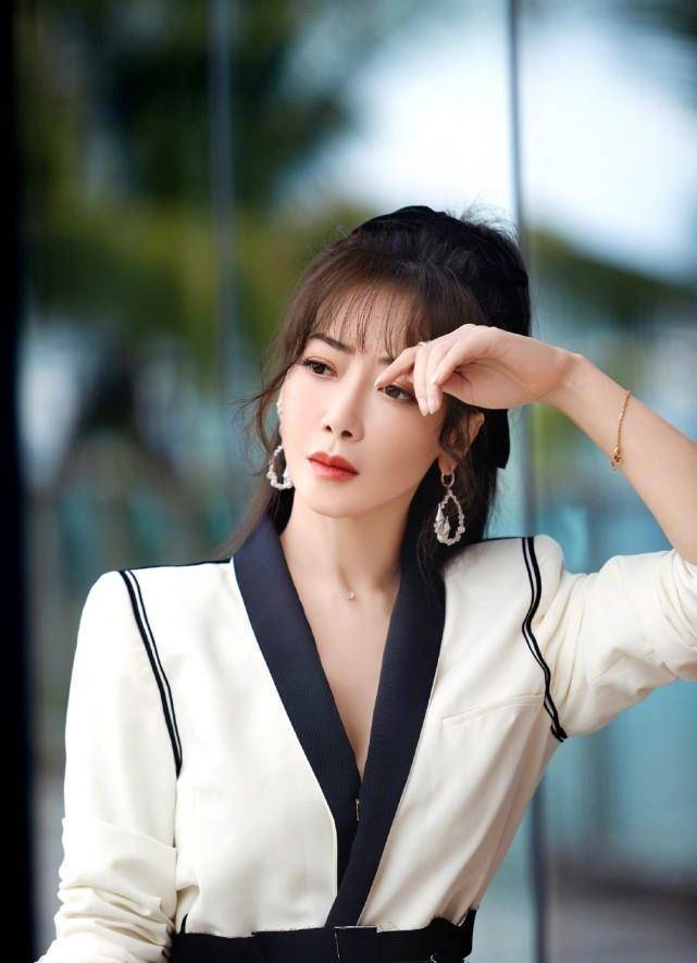 陈紫函发文:老天保佑妈妈,拍戏期间妈妈重病,感谢剧组调整时间_社交