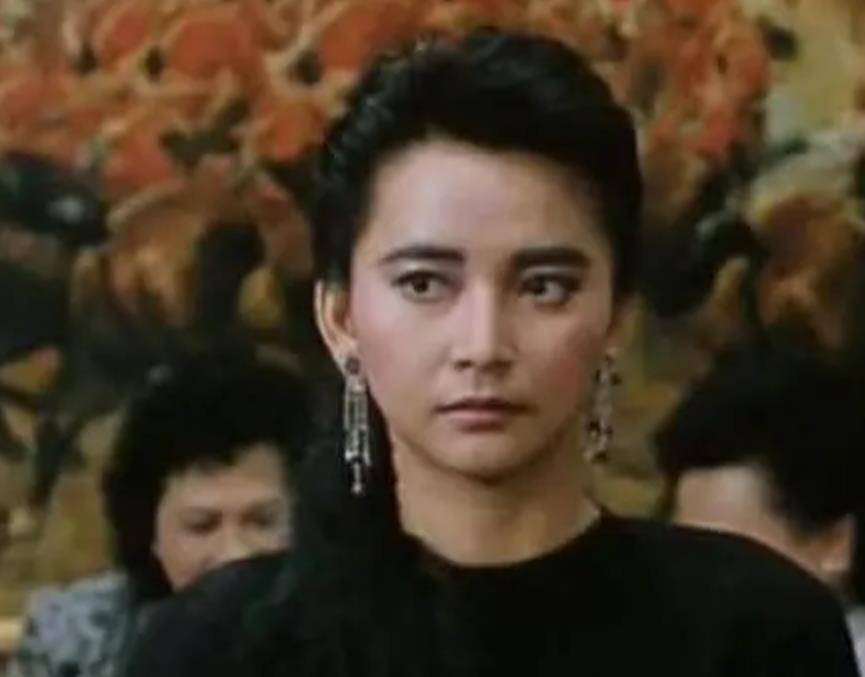 胡慧中的痴心爱情,黑帮大佬为其改邪归正,丈夫不听话后不离不弃