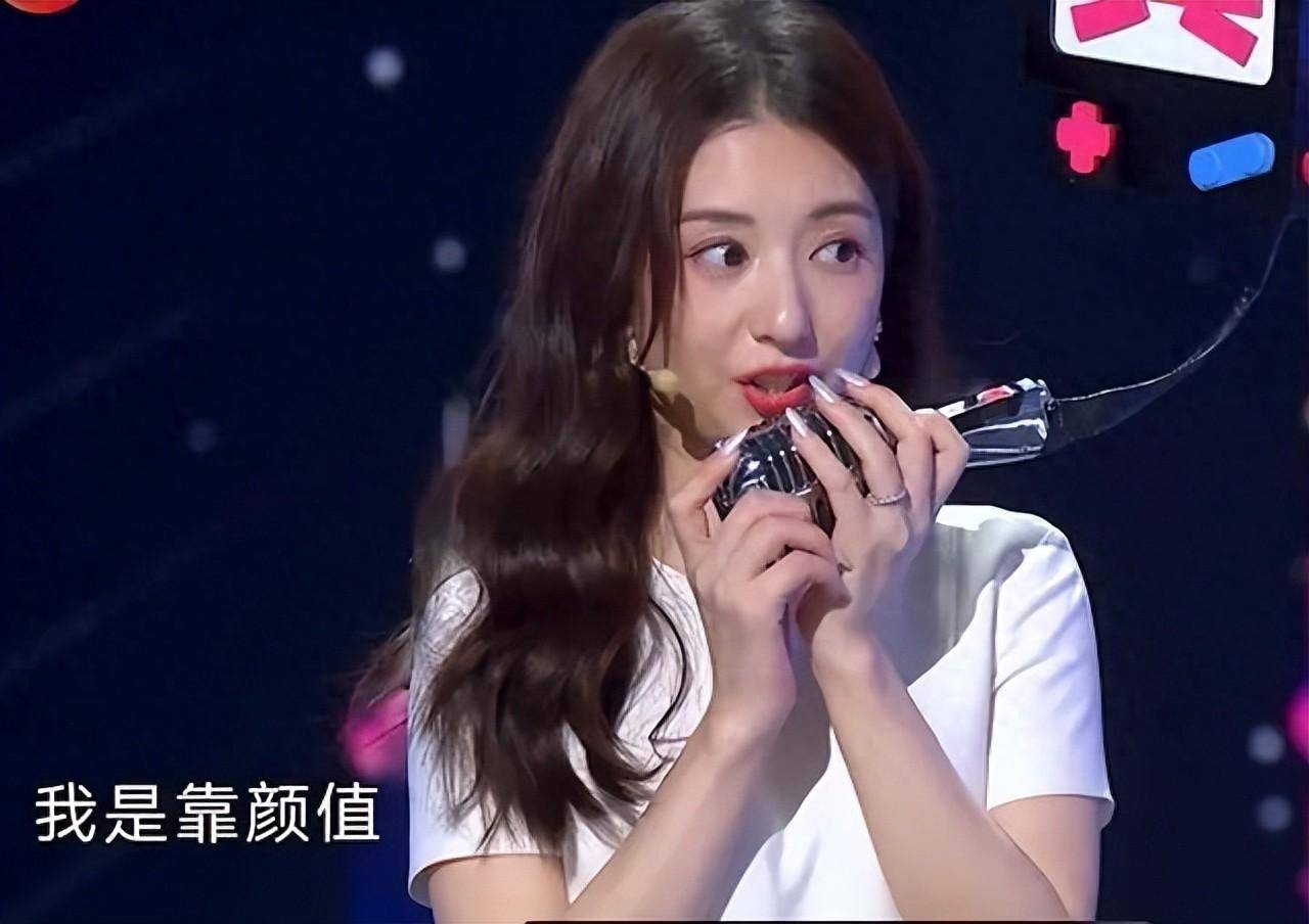 "天王嫂"方媛:时隔7年再次现身,37岁突然要出道?