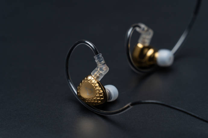 游泳耳机有哪些？骨传导游泳耳机和入耳式游泳耳机的好处与坏处