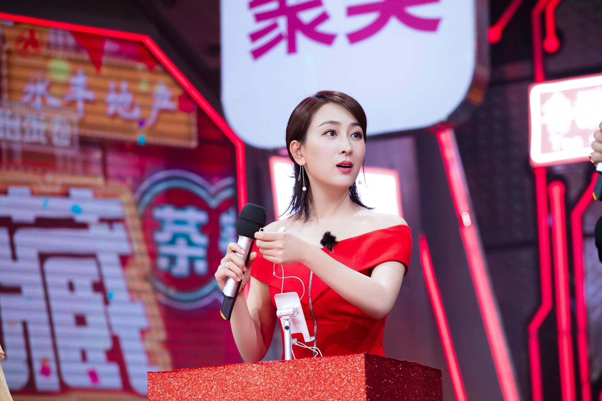 反观曾经和黄毅清相互指责的前妻黄奕如今也是越来越好,就在2号这天还