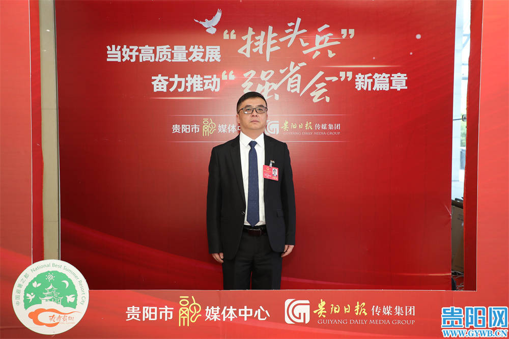 两会面对面|专访贵阳市人大代表,息烽县中医院党委书记龚勇