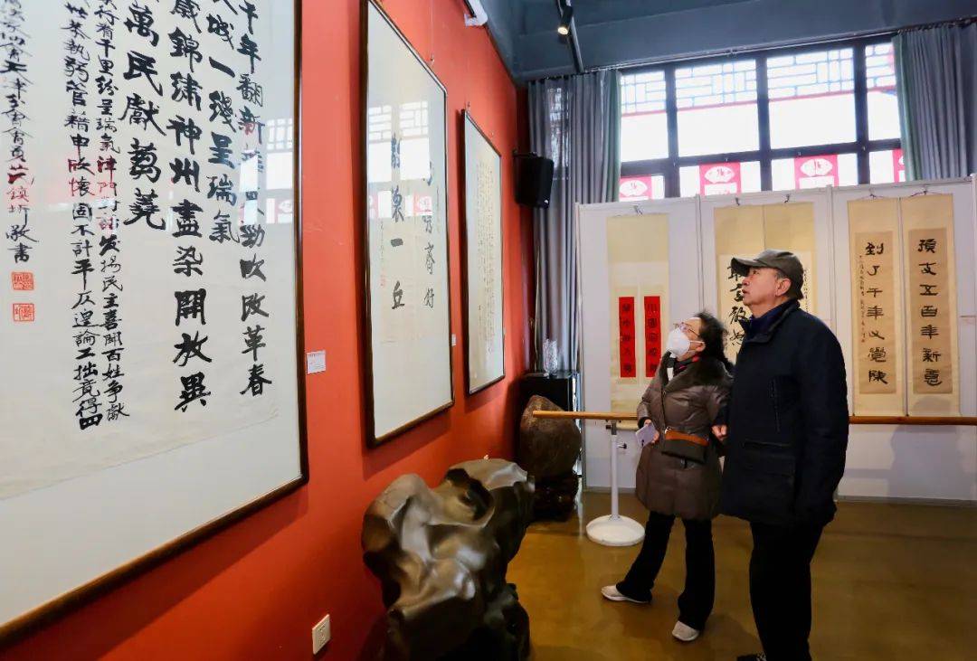 "青龙春禧——百年百家春联书法大展"在天津水香洲举行