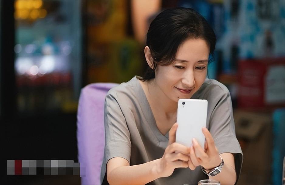 父母爱情拍摄时,刚离婚的刘敏涛找到孔笙求角色,孔笙伸出橄榄枝_孔笙