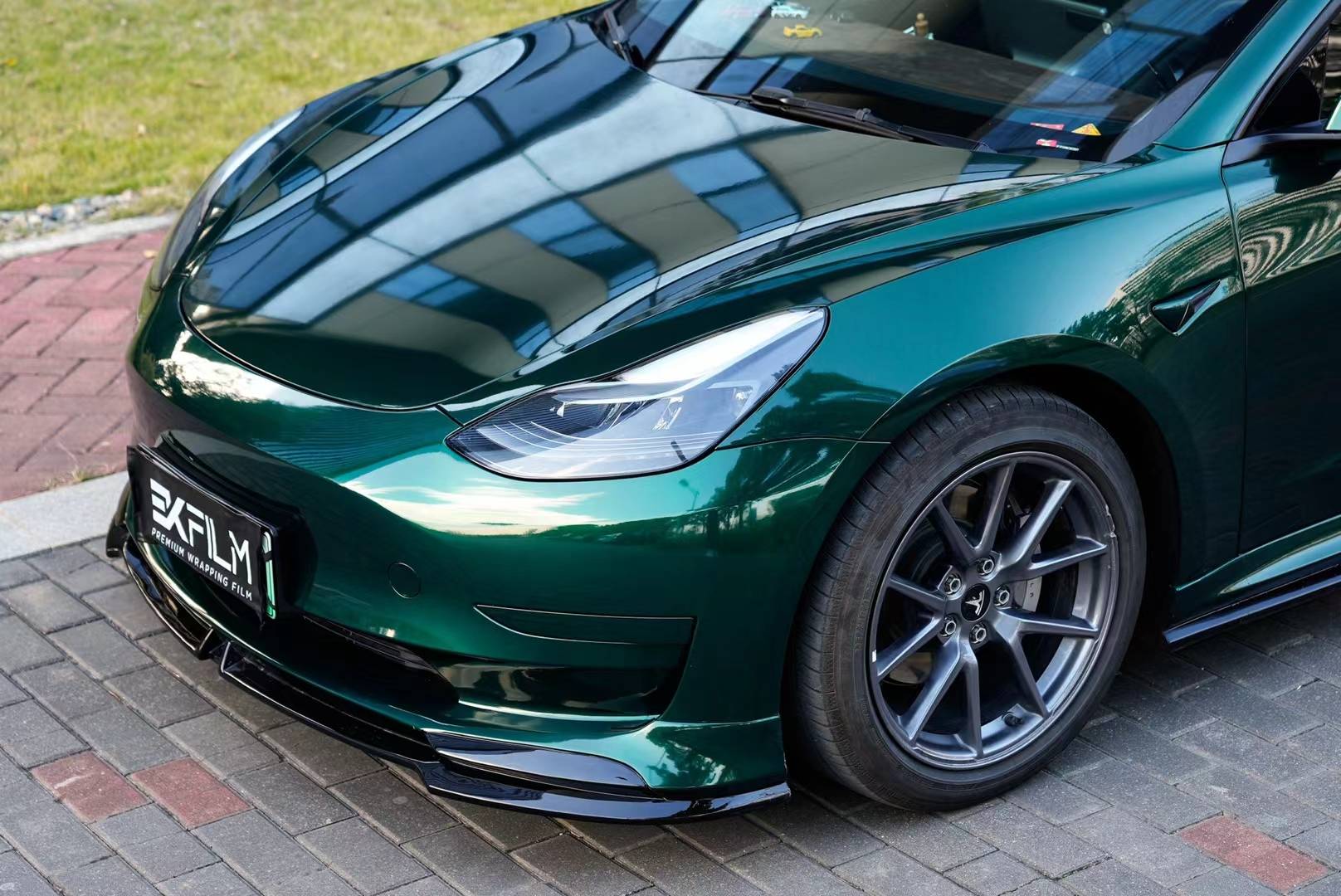 特斯拉model 3薄荷绿图片