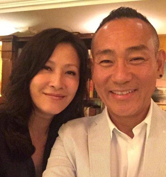网传林保怡和小鲜肉男友在国外结婚,本人辟谣:虚假信息_友人_角色_的