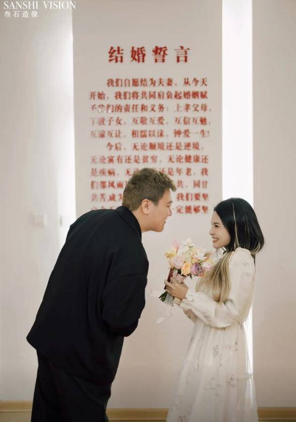 白珊珊结婚,但男方行为受争议_颜丙涛_评价_个人