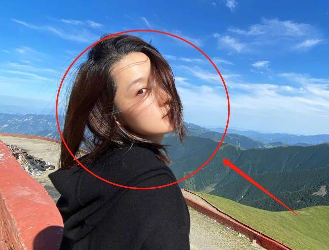 李沁晒生活美照,看到原相机下的素颜,皮肤状态一看便知_女明星_照片