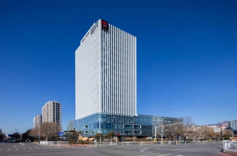 观五岳泰山,赏碧空落霞,泰安泰山丽芮酒店逐光启幕_空间_品牌_生活