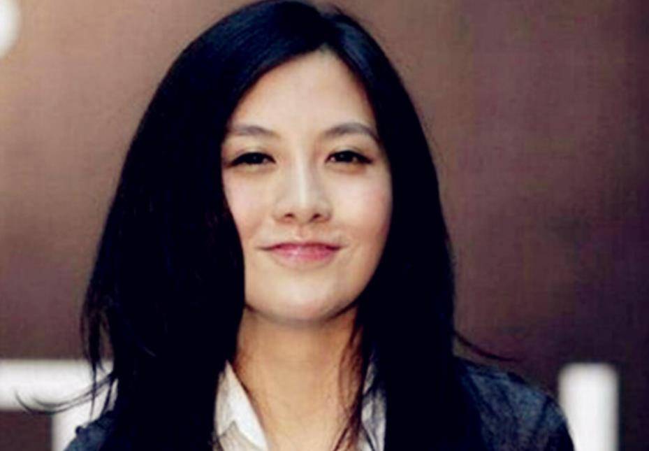 "龙光公主"纪凯婷:30岁身价超500亿,为何低调嫁给农村小伙?