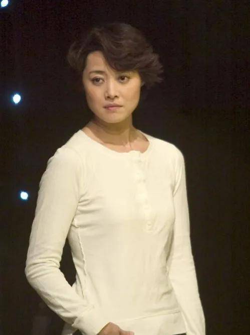 "大飒蜜"刘蓓:三婚两离,两次嫁同一个人,张若昀的后妈_小时候_因为