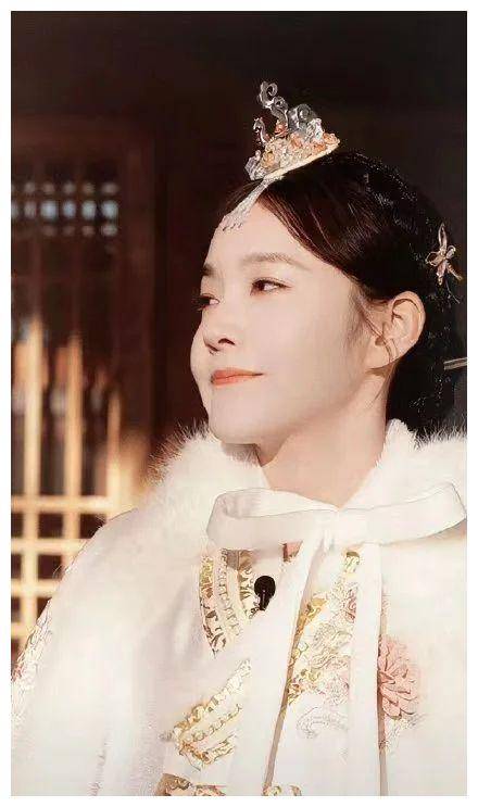 张佳宁演朝鲜族服被韩国网友喷?如何应对这些傲慢自大的人?