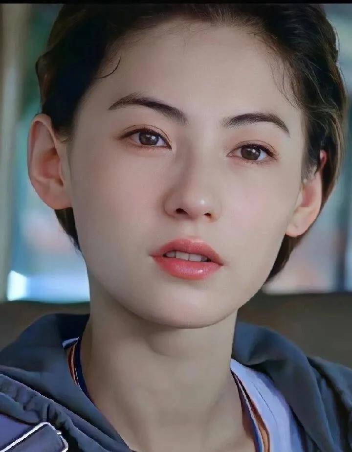 42岁张柏芝和44岁沙溢同框,张柏芝美的像24岁,皮肤保养的太好了_玫瑰