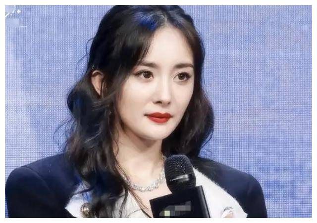 杨幂首次承认对赌协议,揭秘离开嘉行内幕,被流量所