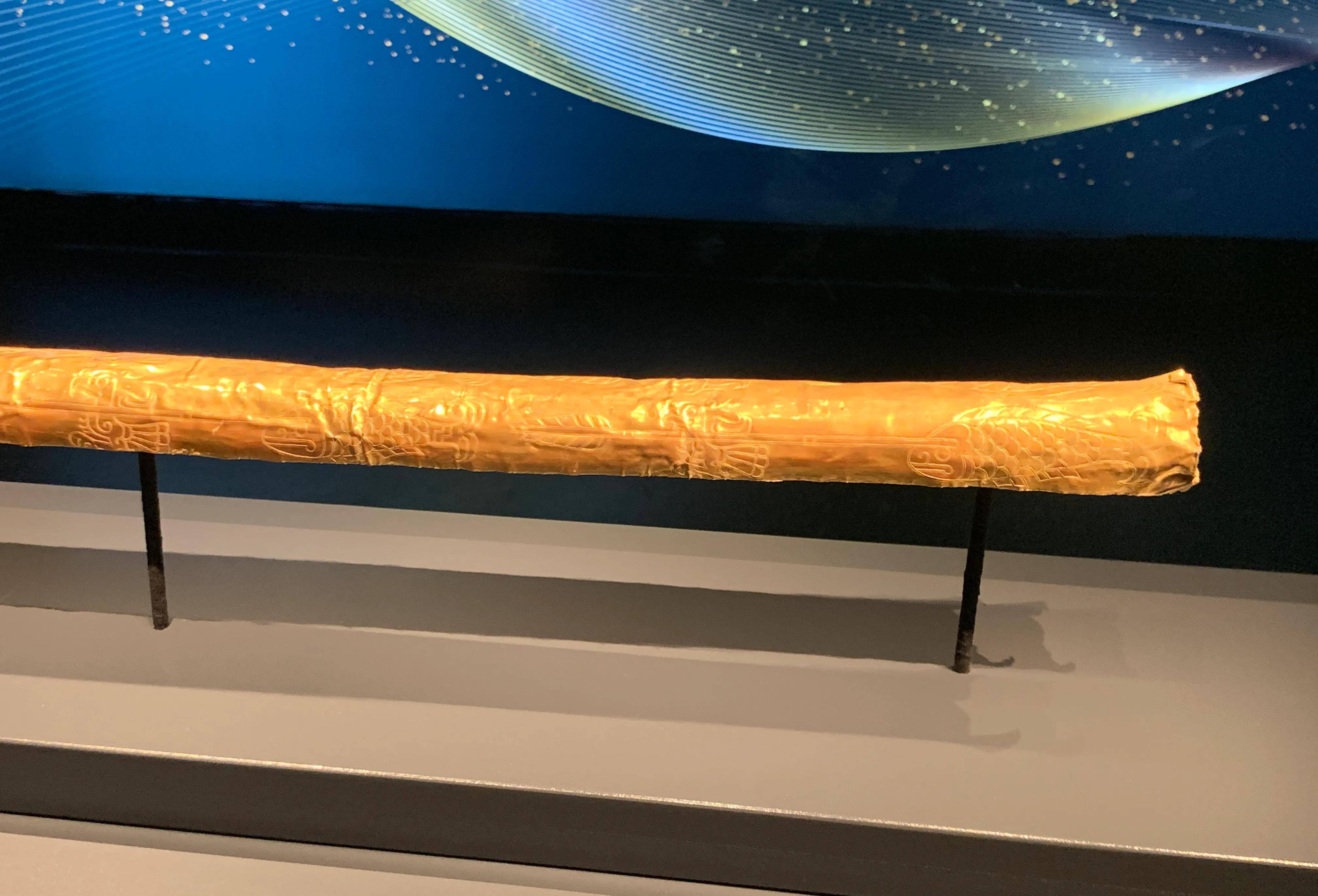 黄金面具,黄金权杖和黄金斧意味着什么?_三星堆_古埃及_祭祀坑