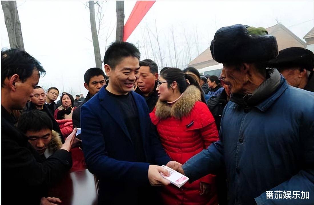 刘强东送老家10吨年货,村支书透露进京东门路,评论区炸锅_村民_东哥