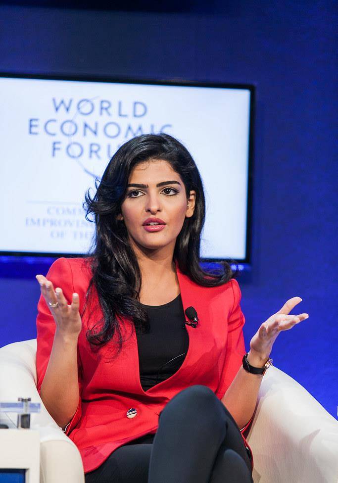 阿米拉:美丽的沙特王妃,因不戴头巾被逼离婚,再婚仍嫁超级富豪_瓦德利