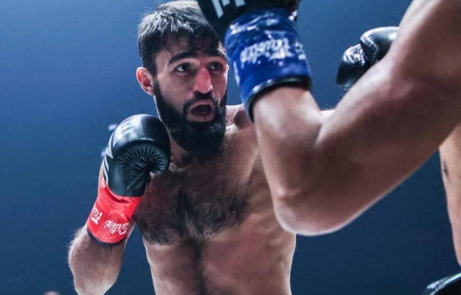 在1月28日的one冠军赛东京站比赛中,马拉特与西提猜这对宿敌上演了六