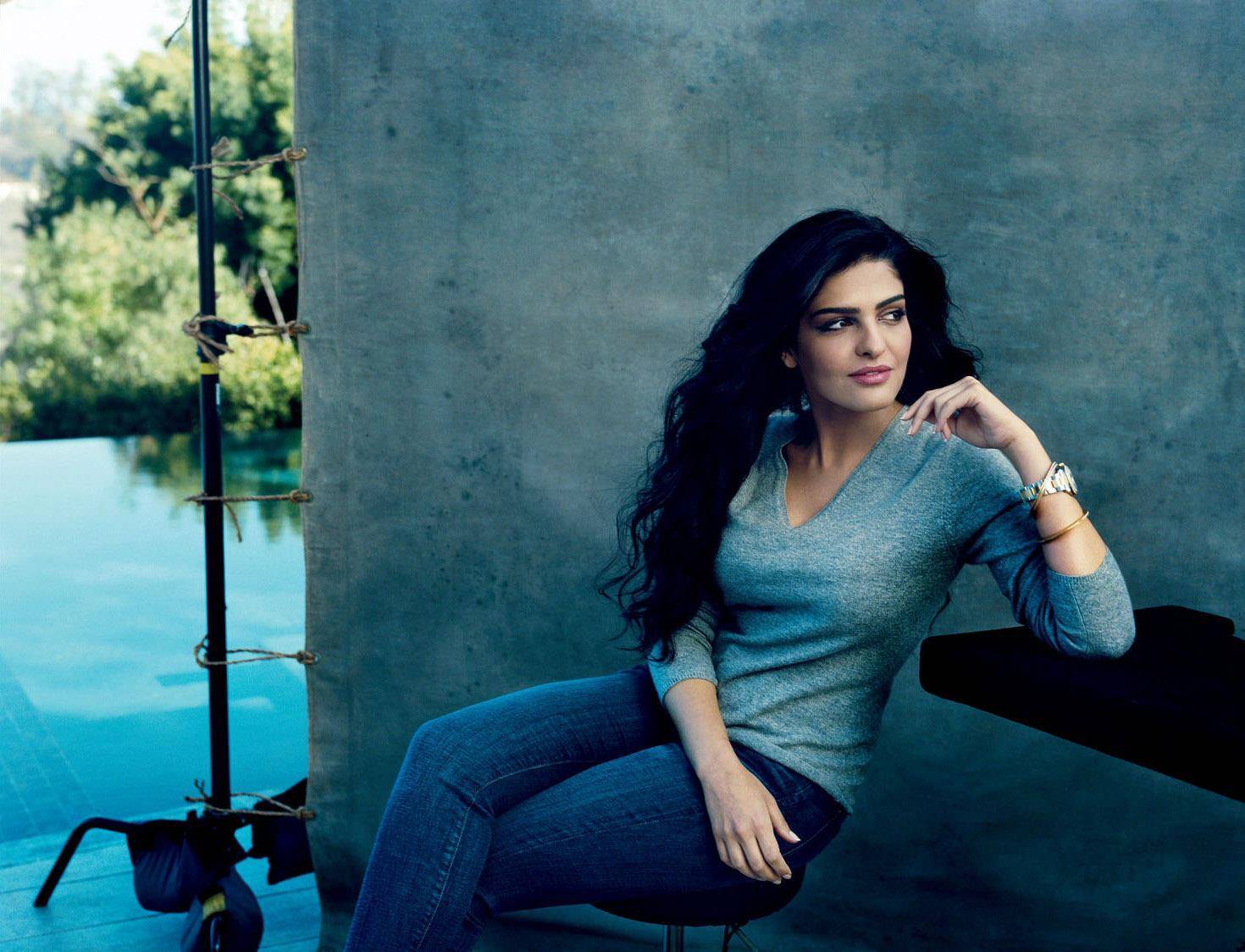 阿米拉:美丽的沙特王妃,因不戴头巾被逼离婚,再婚仍嫁超级富豪_瓦德利