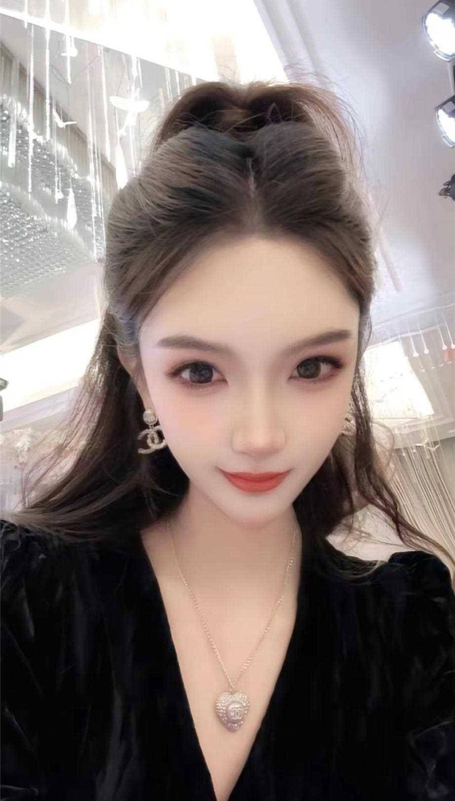 高艺诺承认和赵本山徒弟吴云飞离婚,直言不想再有任何瓜葛!