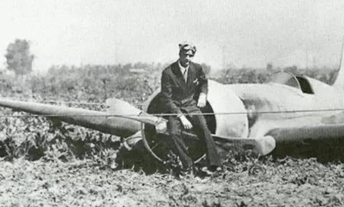 霍华德休斯的风流事:睡好莱坞一百多位明星,败家亏成了世界首富_成功