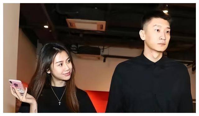 总而言之,网传汪峰与陈露结婚的消息被汪峰本人及其工作室辟谣,悬念