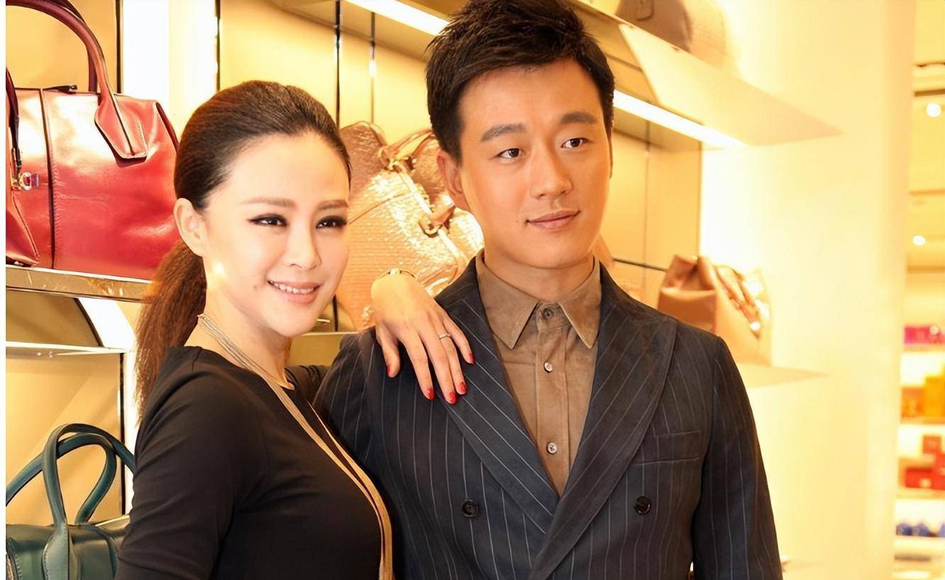 老师8年生3孩,背后是感人的爱情故事_关悦_佟大为_婚姻