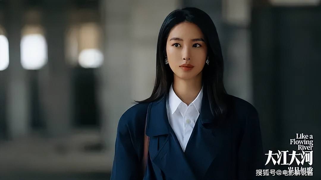 再次,我们要说的是杨巡和梁思申.他们两个人是在合作建商场中相遇的.