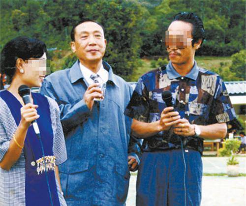 坤沙的手下得知老大被捕后,立即集结起来,组成了"掸邦独立建国",将